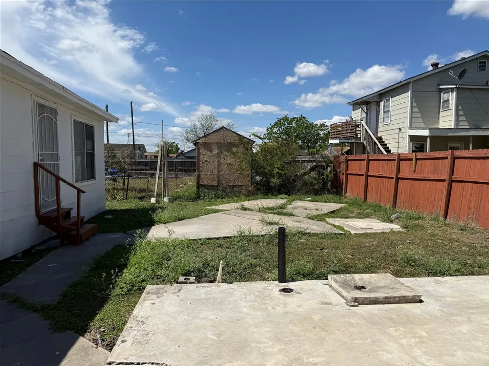 1816 Elizabeth Street Corpus Christi, TX 78404