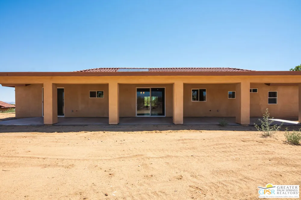 7160 Olympic Road Joshua Tree, CA 92252