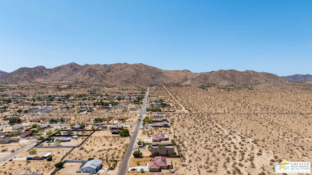 7160 Olympic Road Joshua Tree, CA 92252