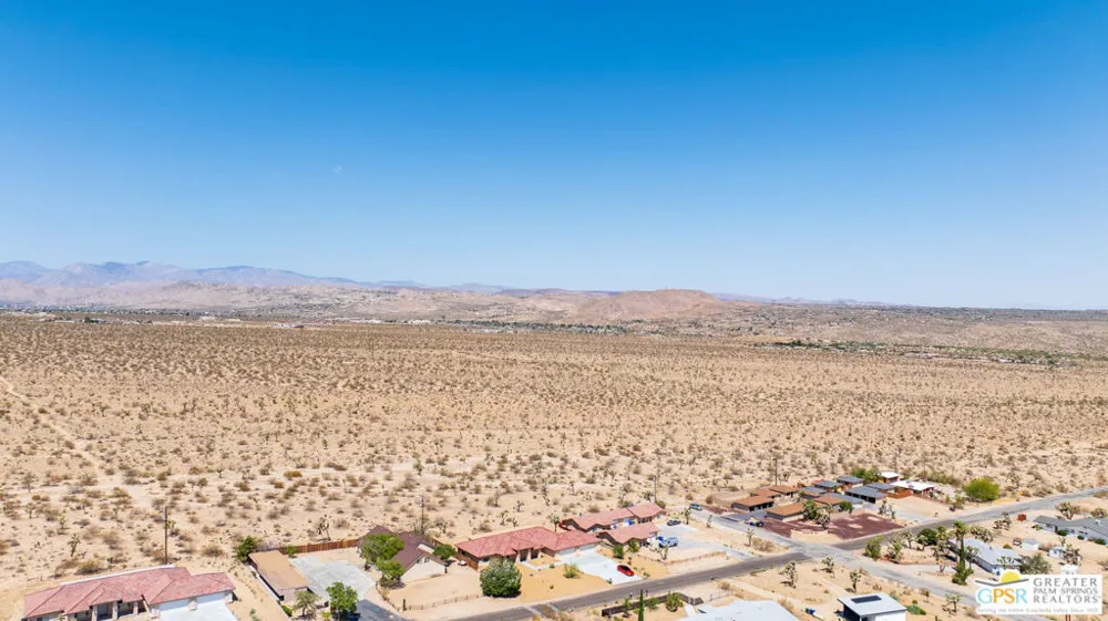 7160 Olympic Road Joshua Tree, CA 92252