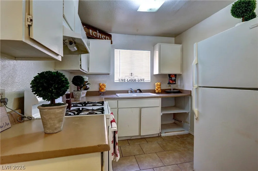 1721 Cordoba Lane Las Vegas, NV 89108