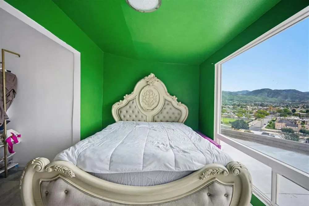 304 Edgerton Drive San Bernardino, CA 92405