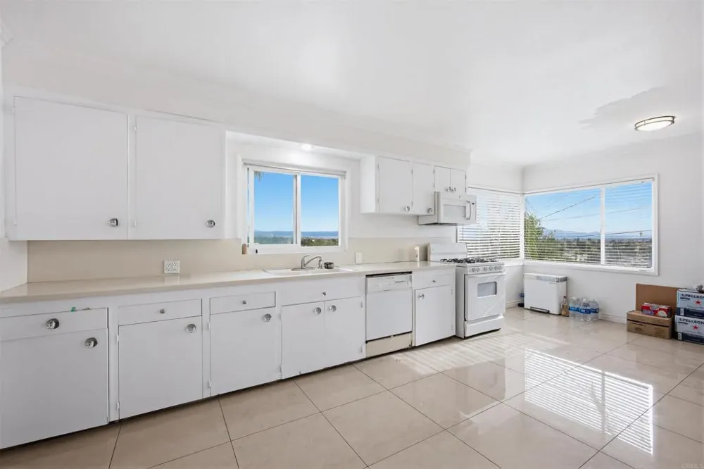 304 Edgerton Drive San Bernardino, CA 92405