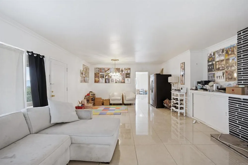 304 Edgerton Drive San Bernardino, CA 92405
