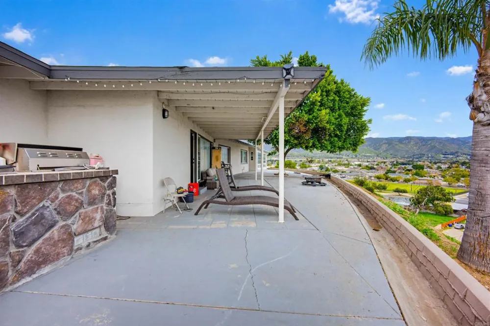 304 Edgerton Drive San Bernardino, CA 92405