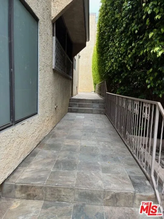 1041 2nd Street #5 Santa Monica, CA 90403