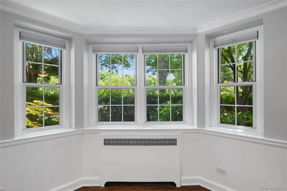 9 Sentry Place #Garden Scarsdale, NY 10583
