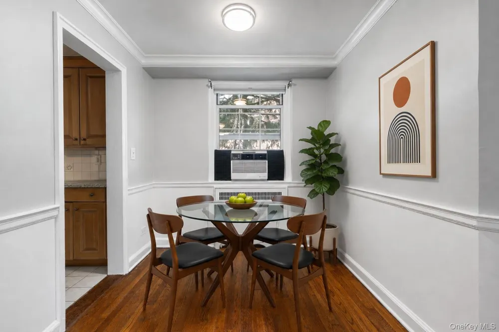 9 Sentry Place #Garden Scarsdale, NY 10583
