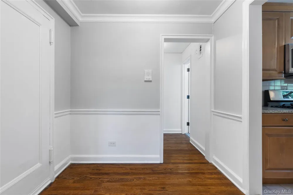 9 Sentry Place #Garden Scarsdale, NY 10583