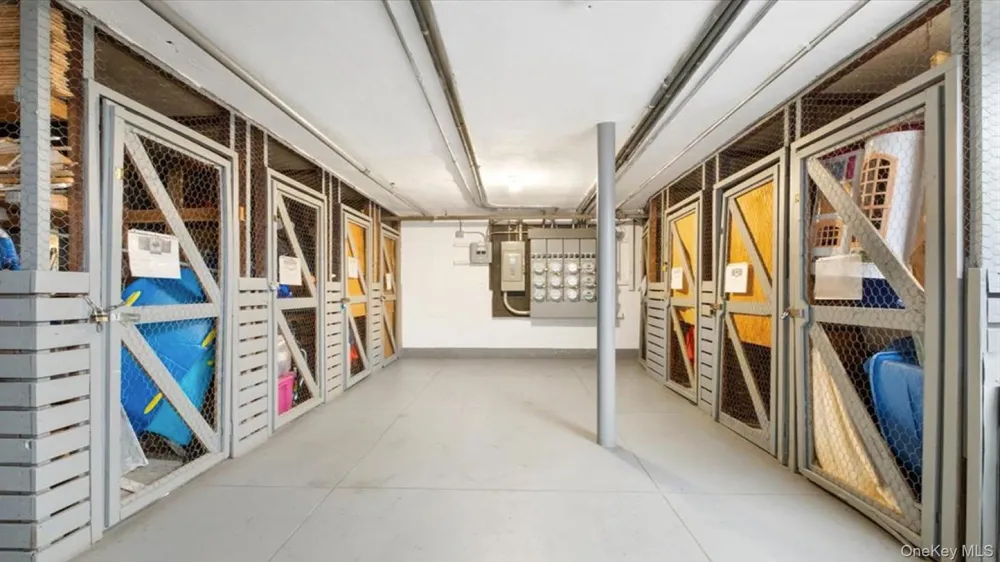9 Sentry Place #Garden Scarsdale, NY 10583