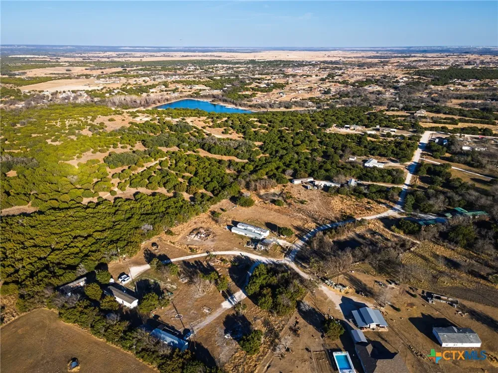 1252 Twin Mountain Road Copperas Cove, TX 76522
