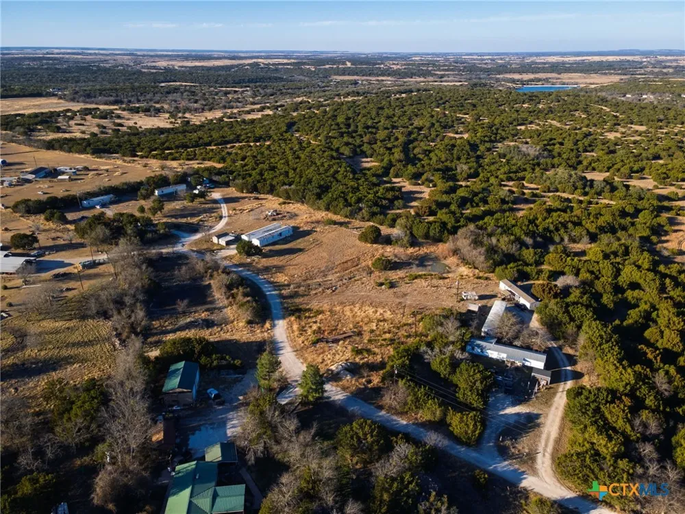 1252 Twin Mountain Road Copperas Cove, TX 76522