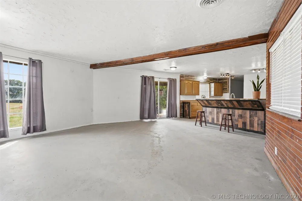 33247 Brushy Mound Lane Marietta, OK 73463