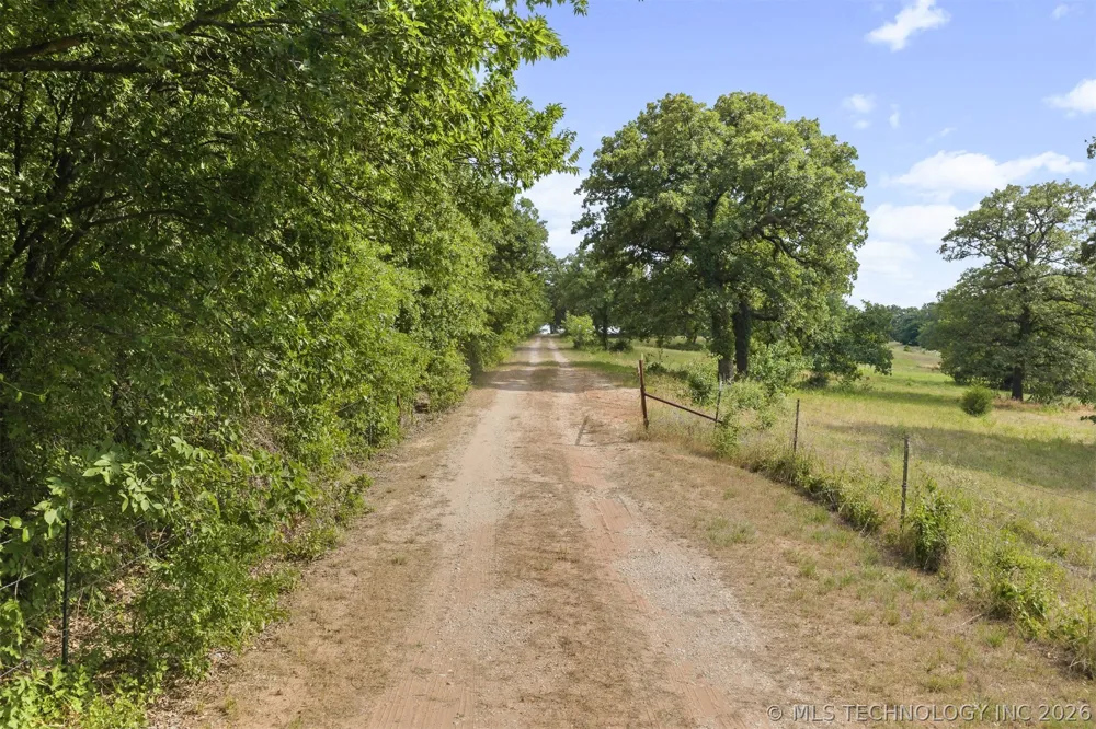 33247 Brushy Mound Lane Marietta, OK 73463