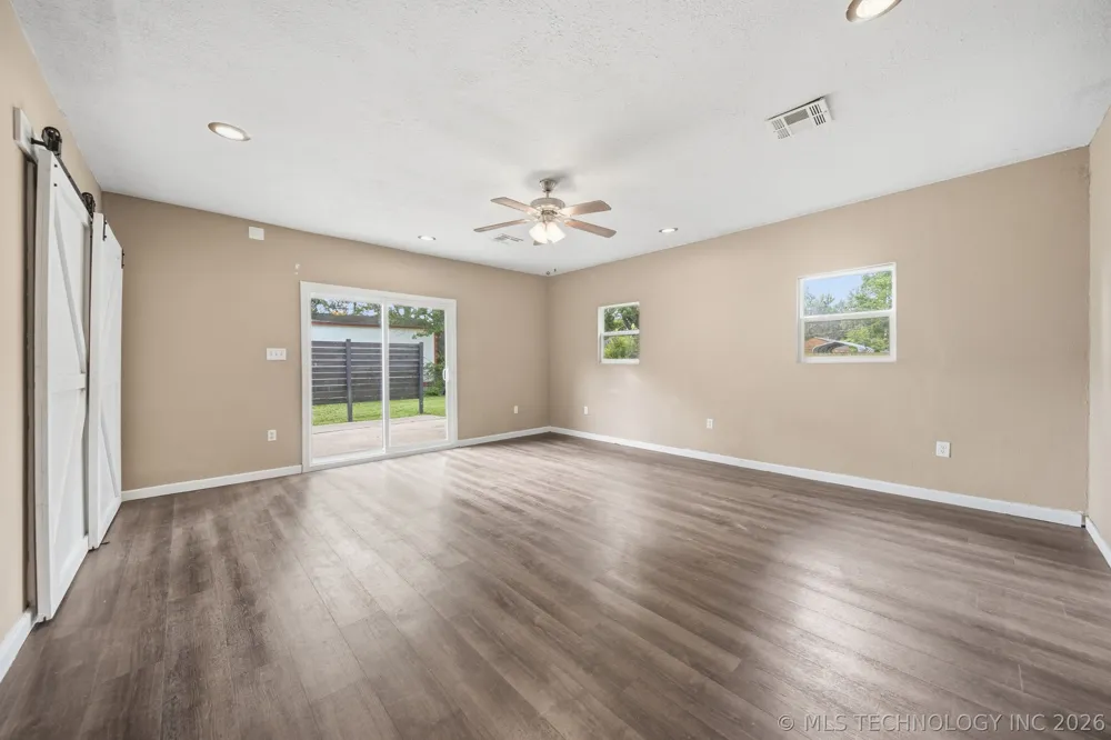 213 E 12th Place Claremore, OK 74017