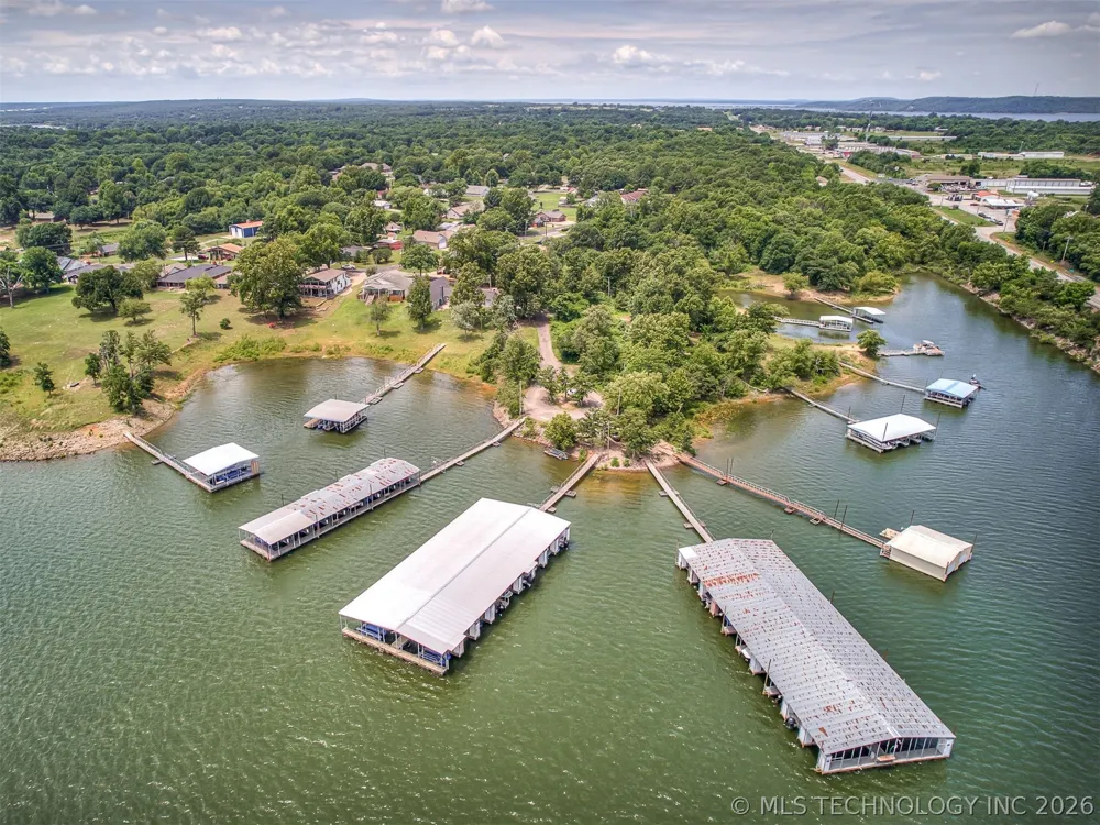 36 Meadowlark Eufaula, OK 74432