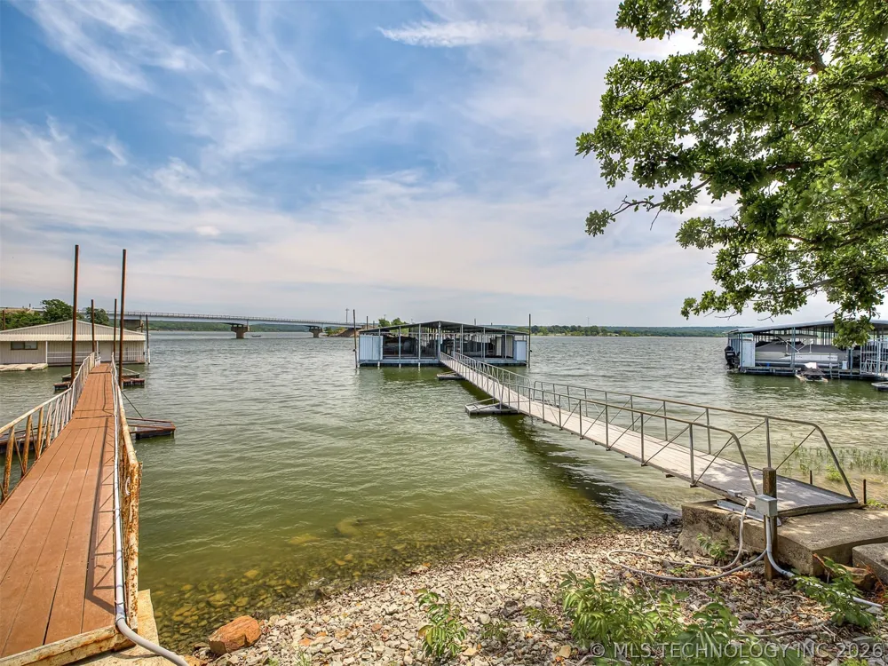 36 Meadowlark Eufaula, OK 74432