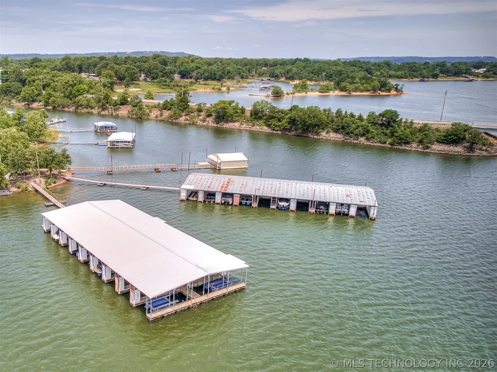 36 Meadowlark Eufaula, OK 74432