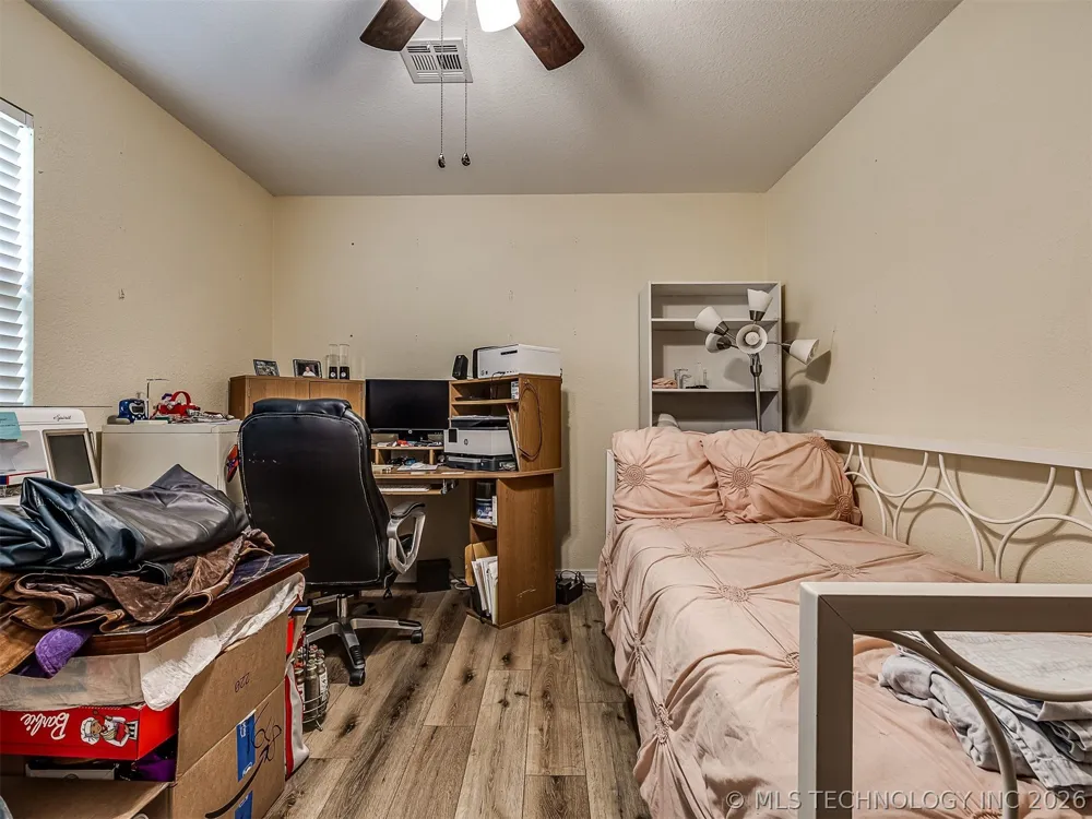 36 Meadowlark Eufaula, OK 74432