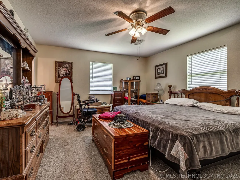 36 Meadowlark Eufaula, OK 74432