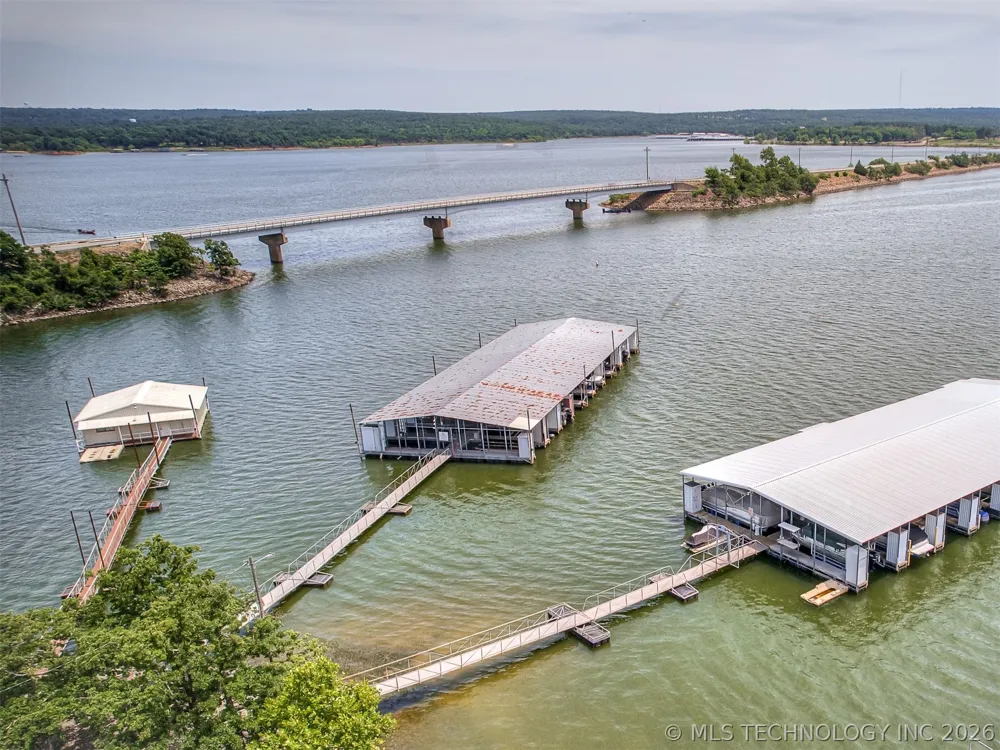 36 Meadowlark Eufaula, OK 74432