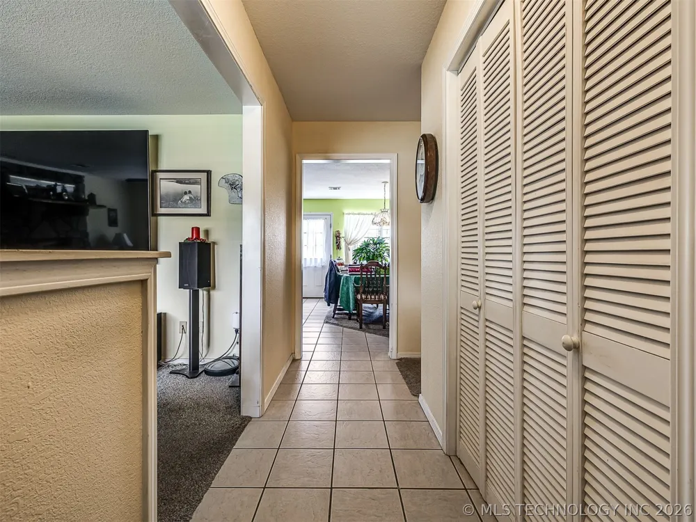 36 Meadowlark Eufaula, OK 74432