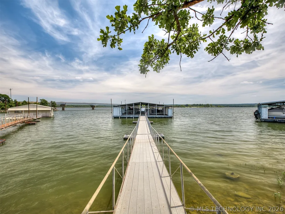 36 Meadowlark Eufaula, OK 74432