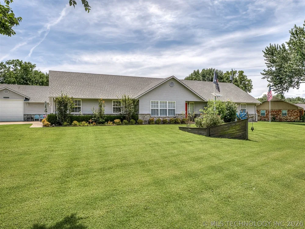 36 Meadowlark Eufaula, OK 74432
