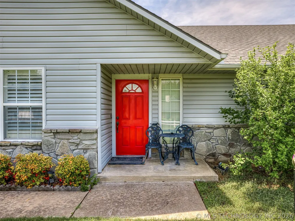36 Meadowlark Eufaula, OK 74432