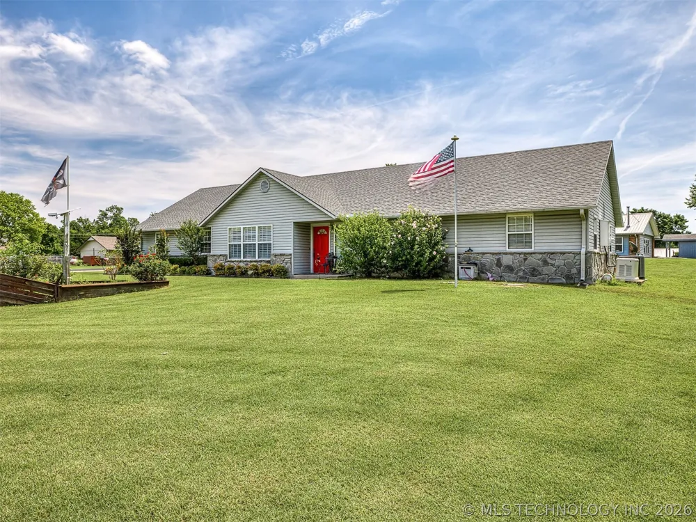 36 Meadowlark Eufaula, OK 74432