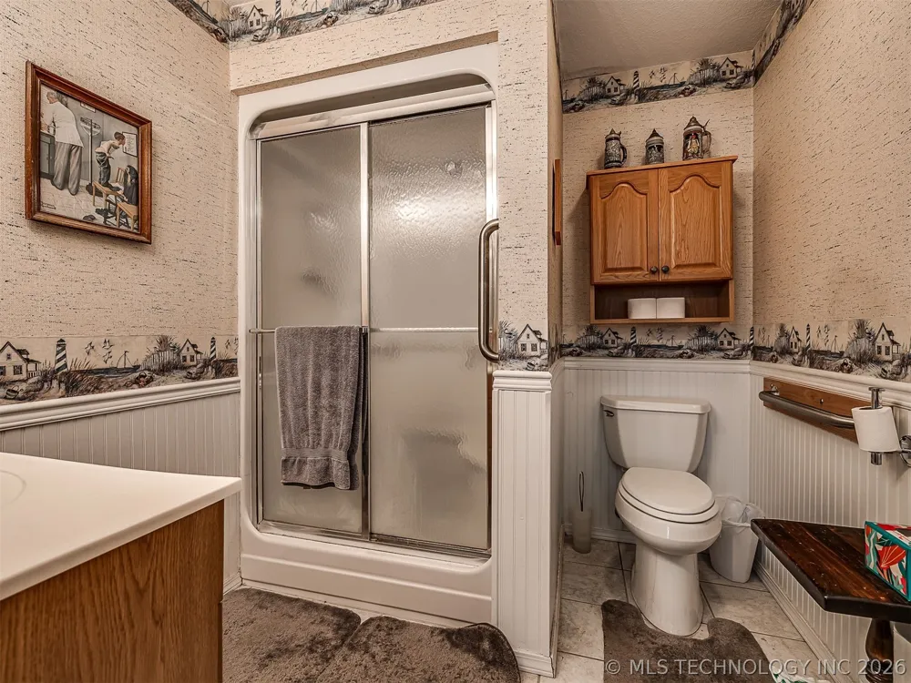 36 Meadowlark Eufaula, OK 74432