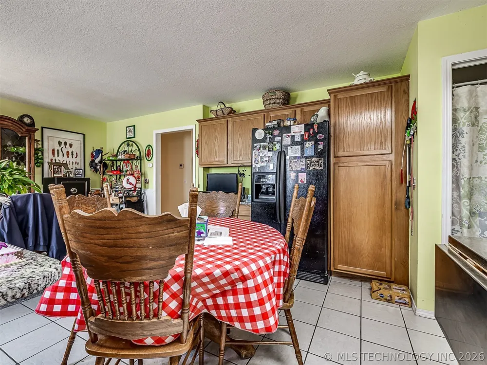 36 Meadowlark Eufaula, OK 74432