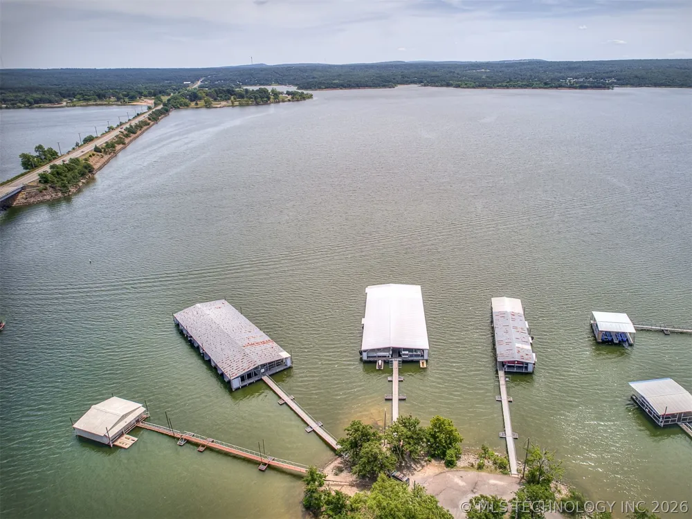 36 Meadowlark Eufaula, OK 74432