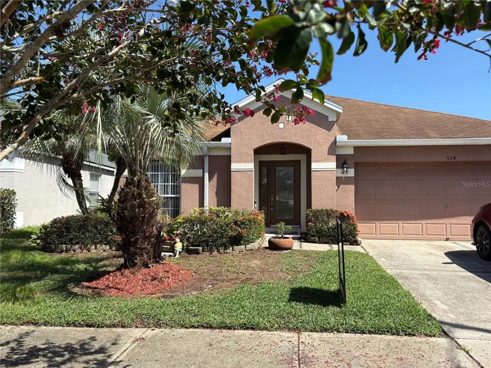 924 RIDGE HAVEN DRIVE Brandon, FL 33511