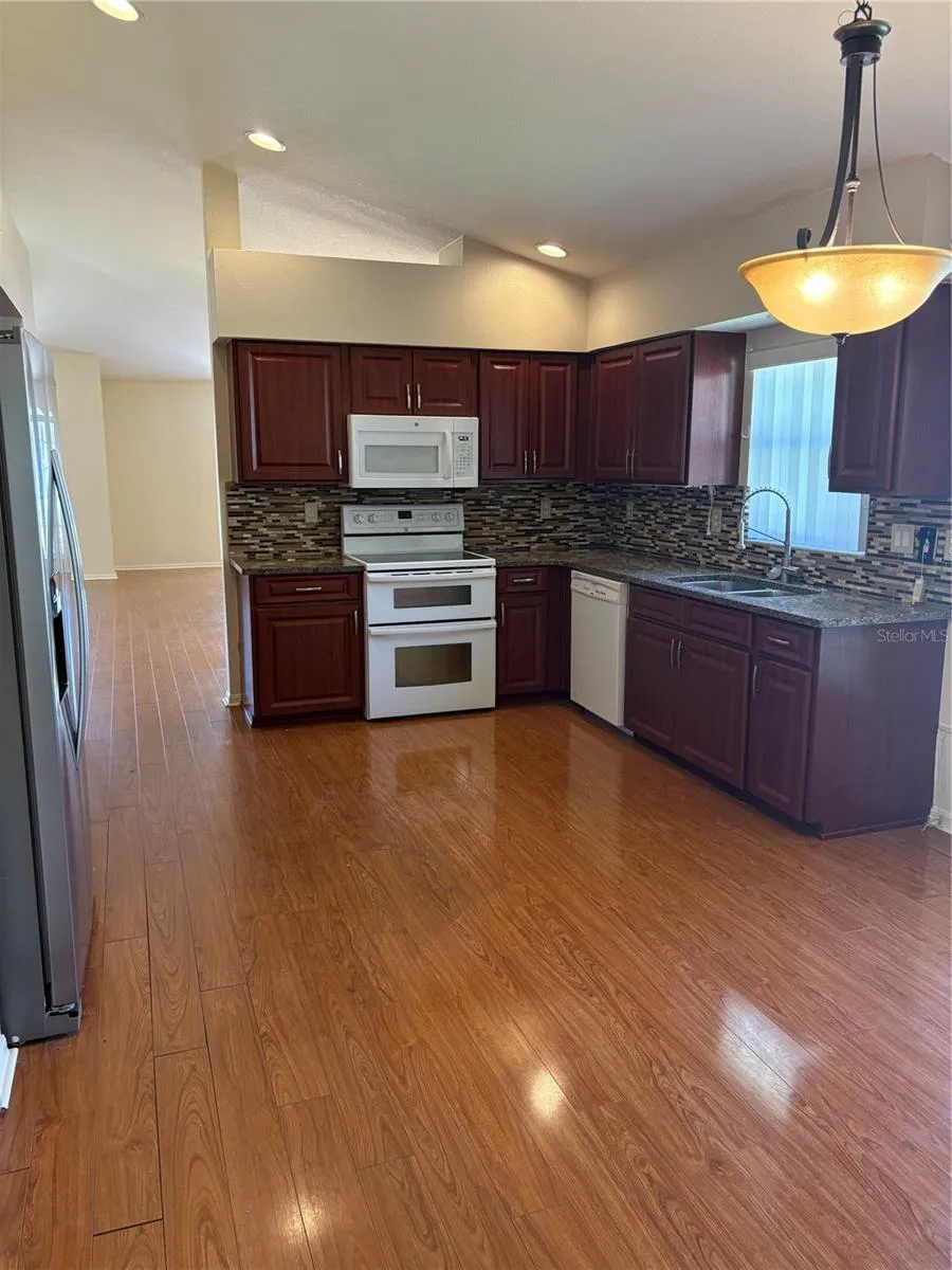 924 RIDGE HAVEN DRIVE Brandon, FL 33511