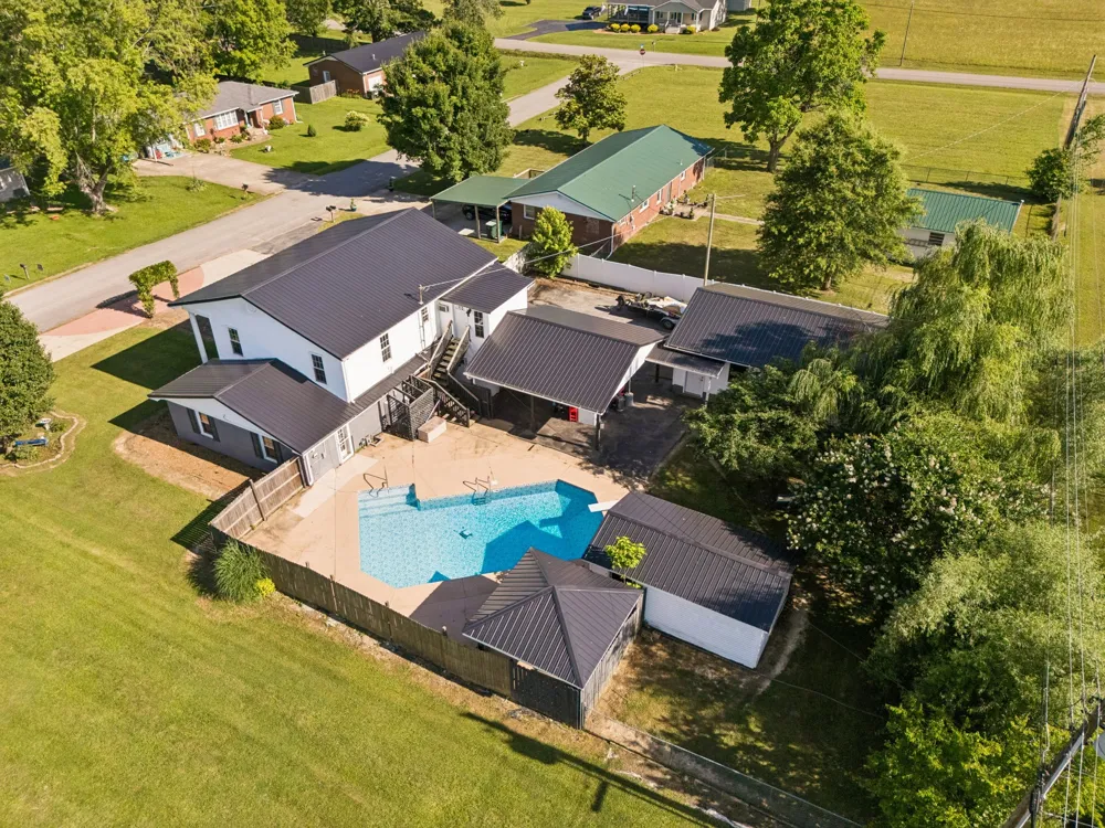 312 Hinson St Hohenwald, TN 38462