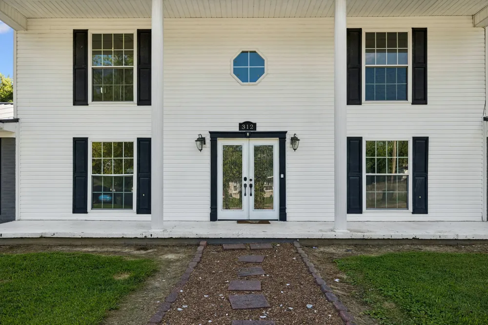 312 Hinson St Hohenwald, TN 38462
