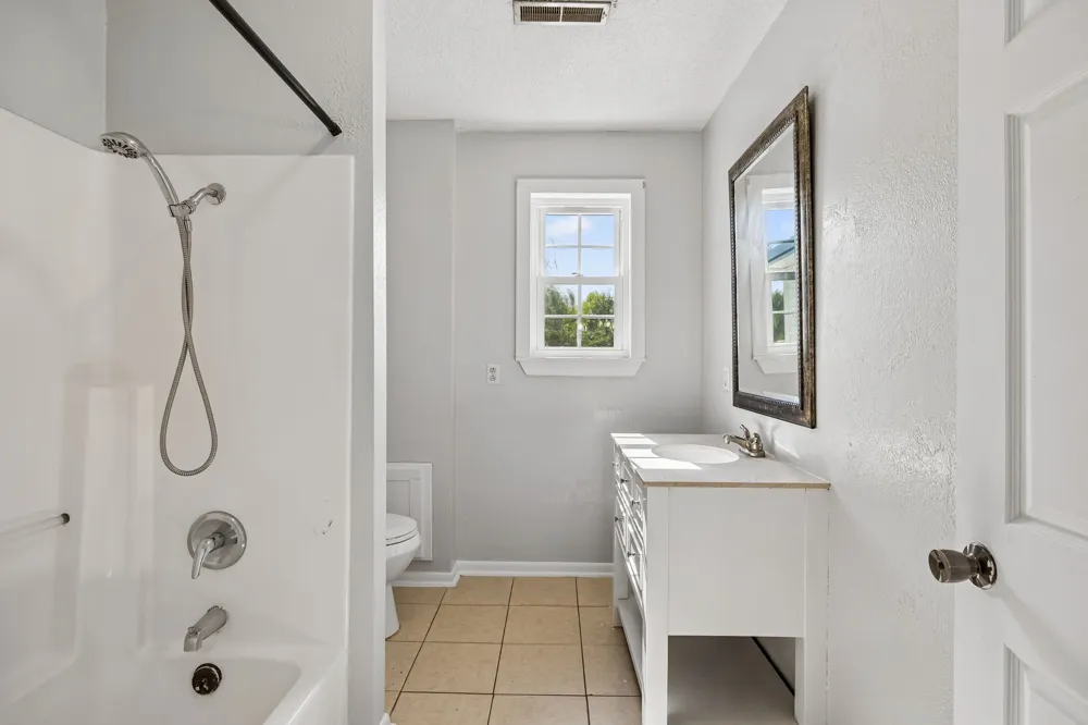 312 Hinson St Hohenwald, TN 38462