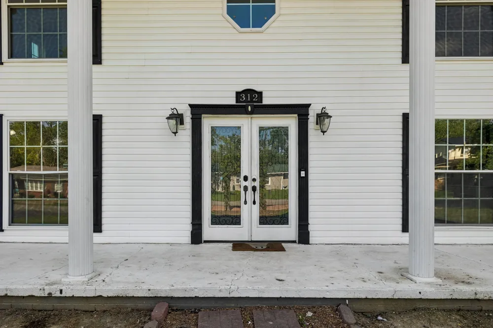 312 Hinson St Hohenwald, TN 38462