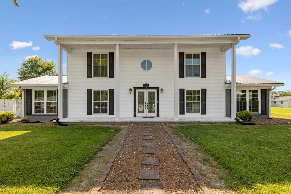 312 Hinson St Hohenwald, TN 38462