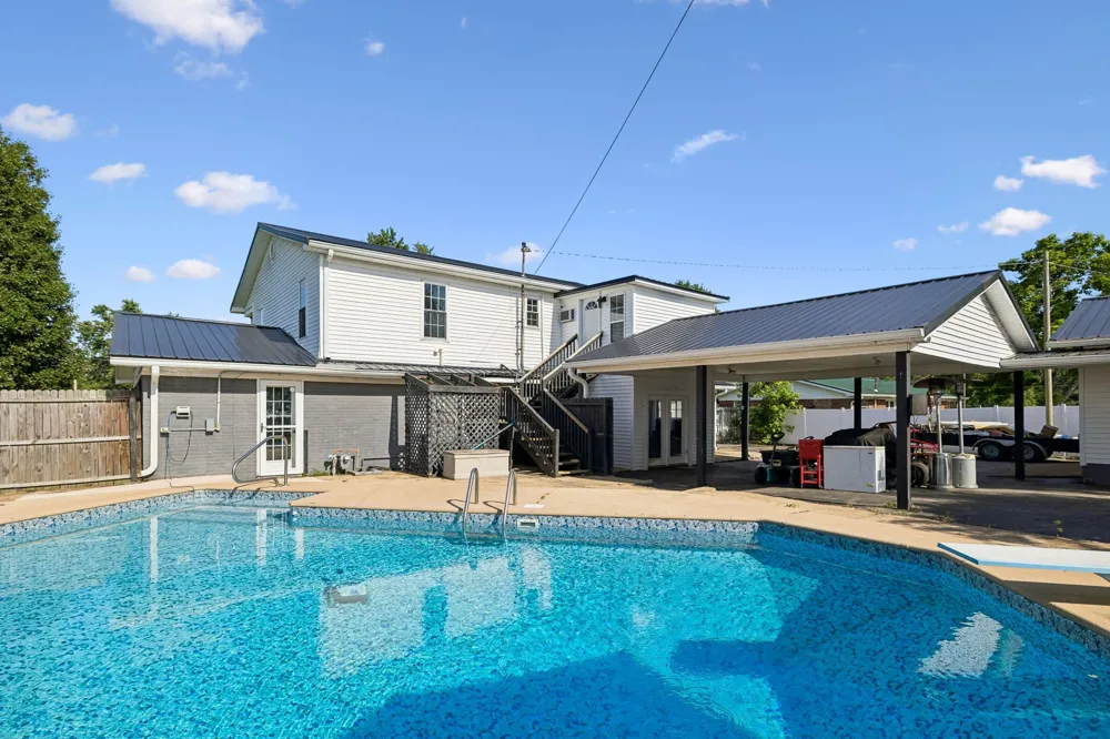 312 Hinson St Hohenwald, TN 38462