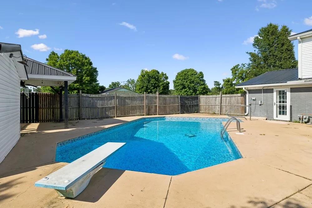 312 Hinson St Hohenwald, TN 38462