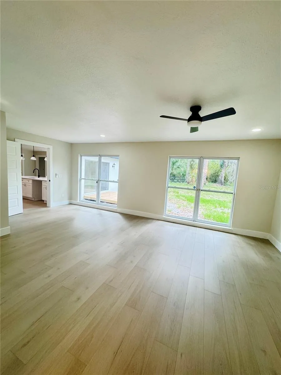4405 COCONUT COVE PLACE Valrico, FL 33596