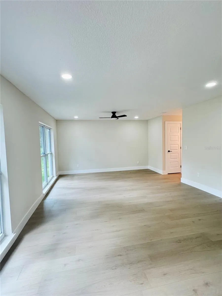 4405 COCONUT COVE PLACE Valrico, FL 33596