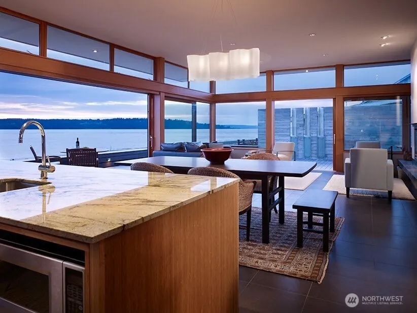 23 N Sand Point Way Hat Island, WA 98206