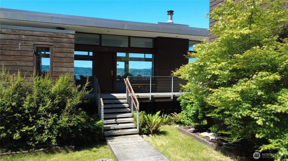 23 N Sand Point Way Hat Island, WA 98206