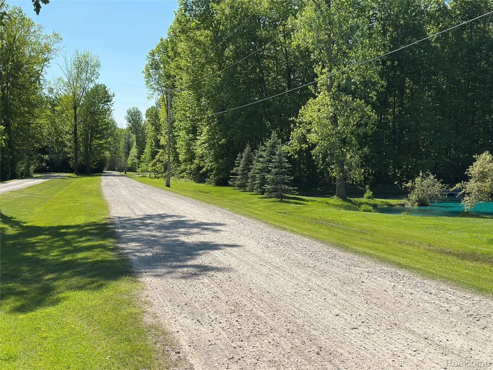 4233 State Road Fort Gratiot Charter Township, MI 48059