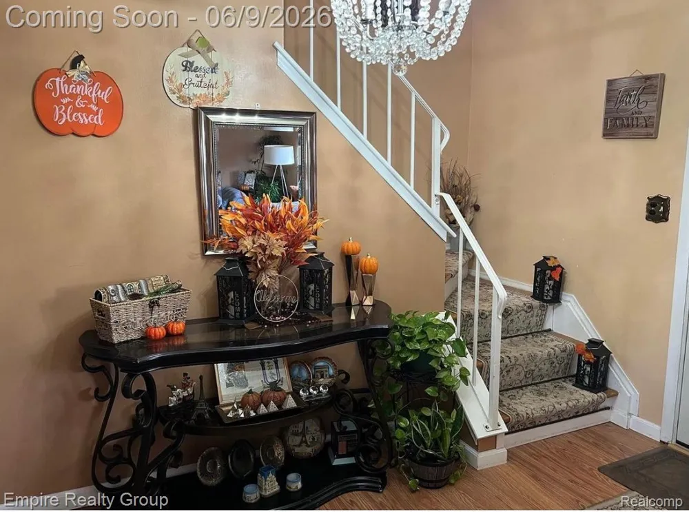 15401 Vivian Street Taylor City, MI 48180