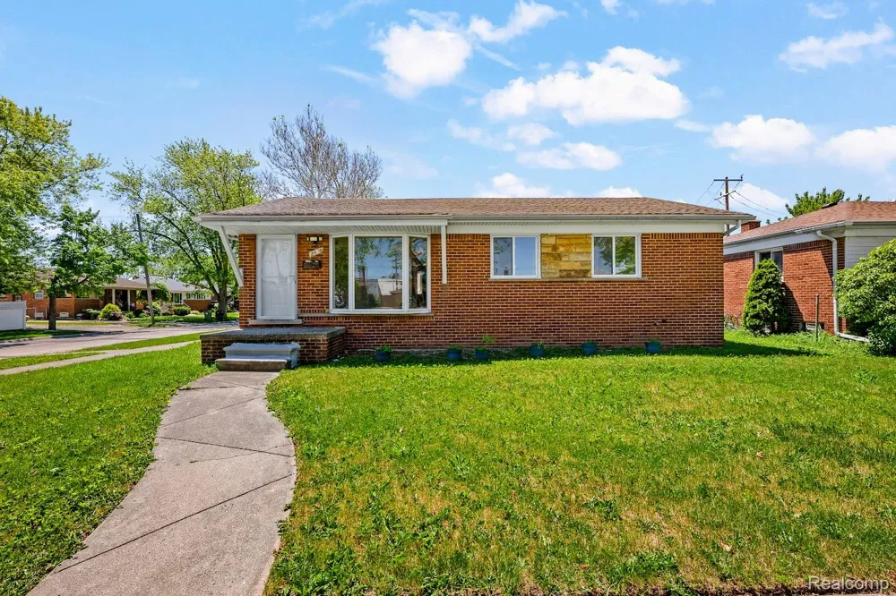 14459 Balsam Street Southgate City, MI 48195