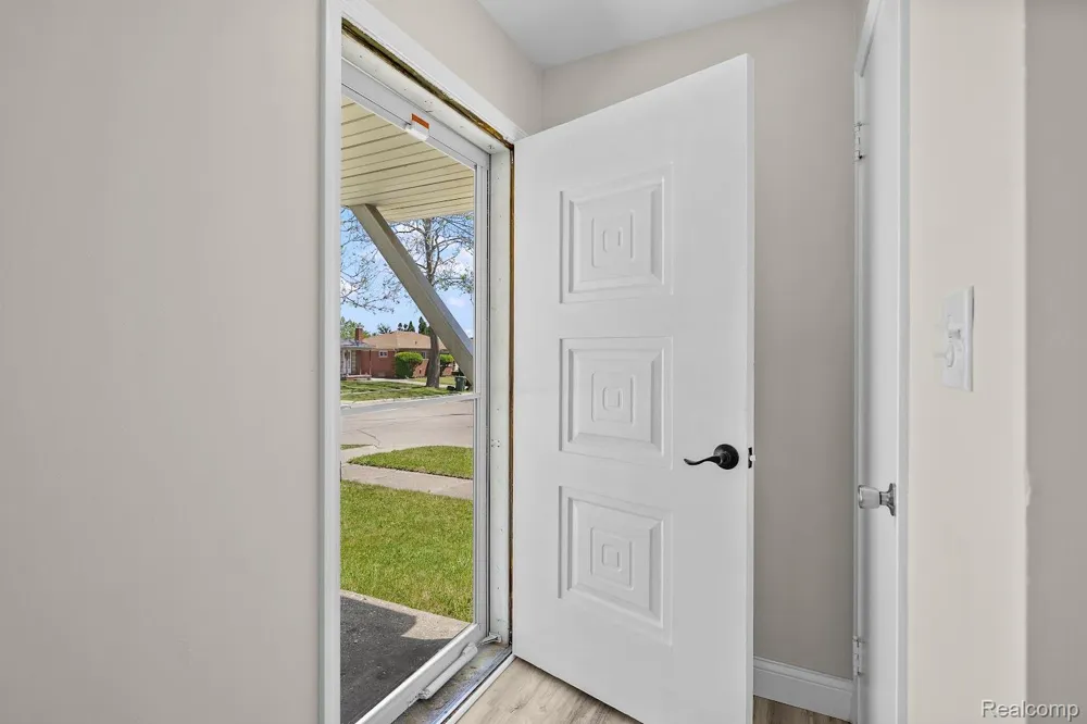 14459 Balsam Street Southgate City, MI 48195